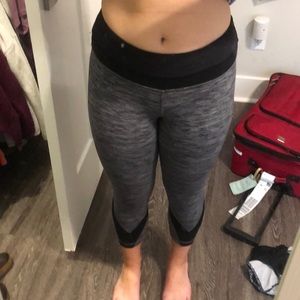 Black & gray striped lululemon leggings